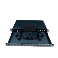 Fiber patchpanel 24 port (3 x 8)